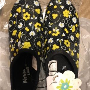 Western Chief Women Garden Clogs